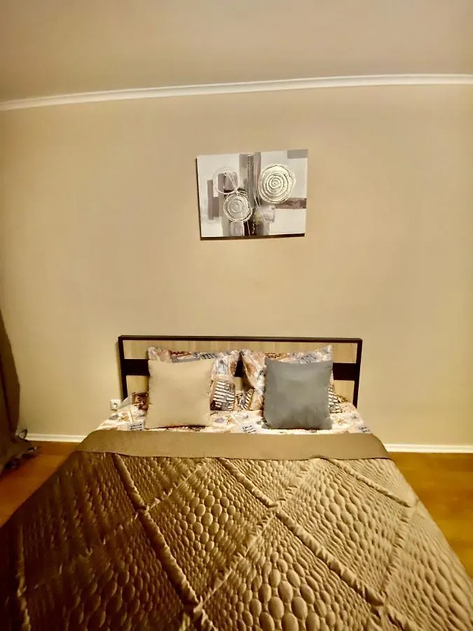 Appartement У 2 Хвилинах Від Метро Нова Супер Видова Kiev Oekraïne